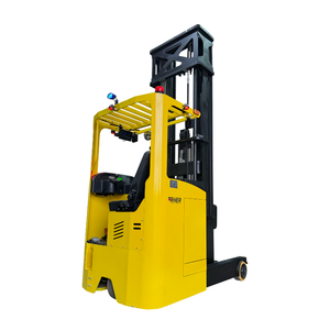 2.500 Kgs / 8.0 metros. Apilador Reach RHER Full Eléctrico Hombre a Bordo Sentado